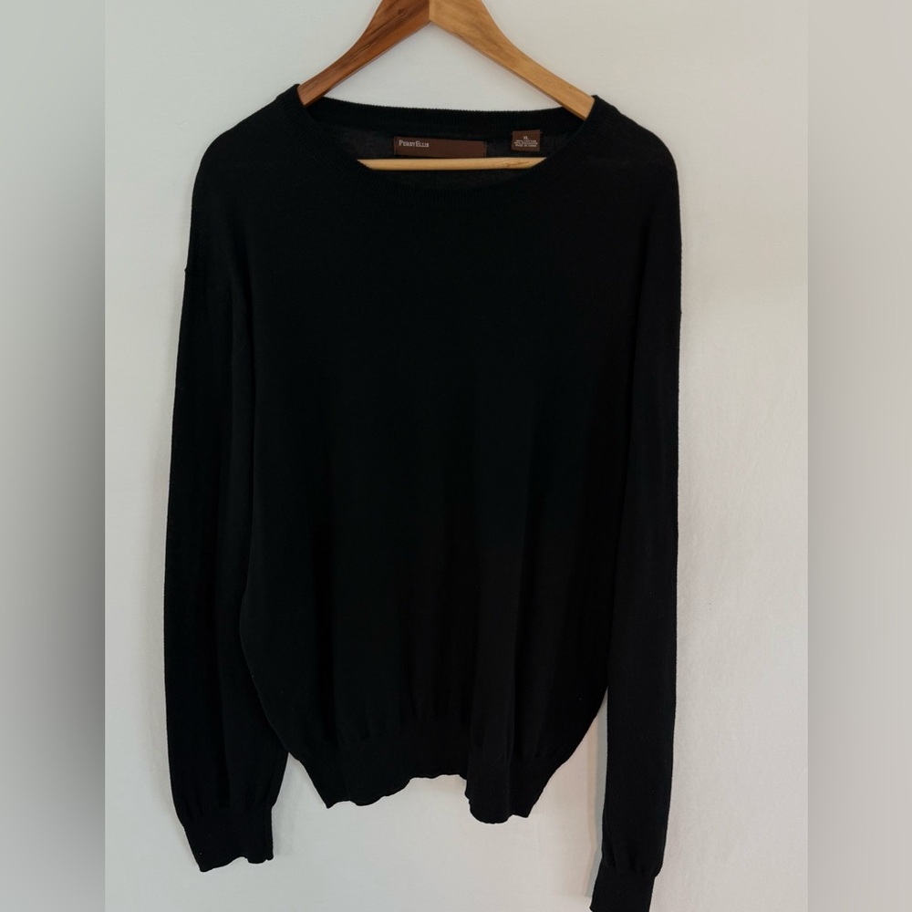 Perry Ellis Black Men’s Sweater. Never Been worn.